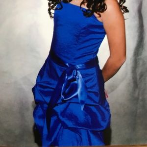 JESSICA MCCLINTOCK YOUNG LADIES ROYAL BLUE FORMAL/COCKTAIL DRESS SIZE 2
